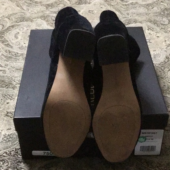 PRICE DROPPED✨EUC✨ Rebecca Minkoff Bryce Velvet Bootie - Picture 4 of 4